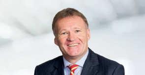 Clive Vaux